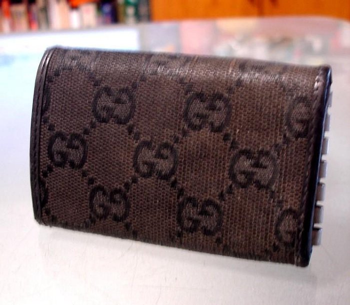 品相佳 義大利 Gucci 古馳 女性 雙G Logo+油亮牛皮 3 keys 鑰匙包 (特價真品) 9.5 cm | Yahoo拍賣