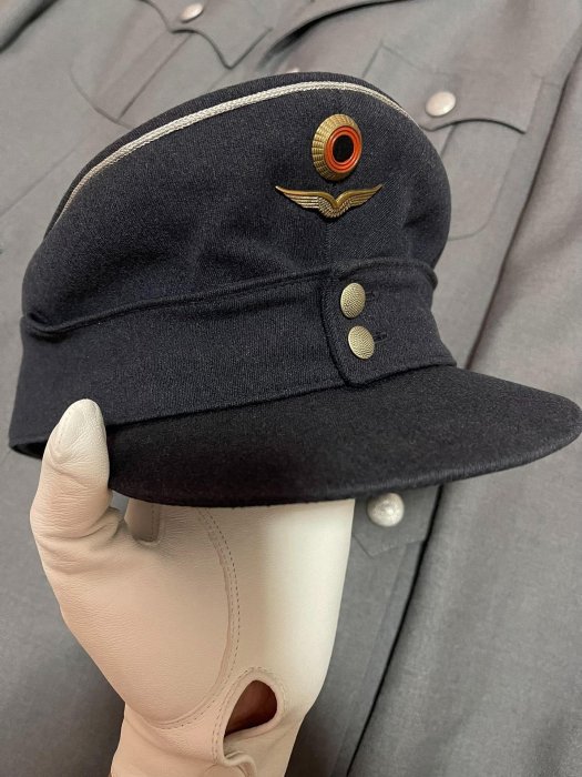 西德空軍M56軍官山地帽，存世量極少。由帝國時代的知名帽