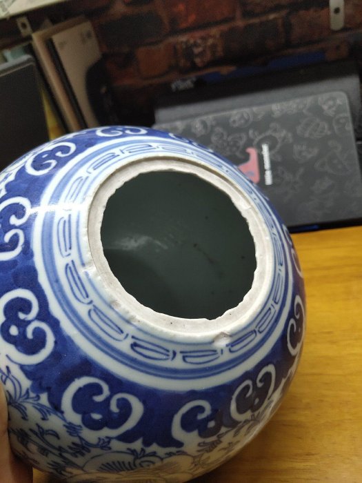 清嘉慶道光年間青花纏枝喜字西瓜罐精細畫工釉面光潤19公分高西瓜罐器型