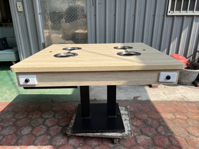 【二手倉庫-崇德店】二手家具☆四人火鍋桌(電磁爐220V)☆涮涮鍋 小火鍋 石頭鍋 四爐火鍋桌 四口火鍋桌 營業用火鍋桌