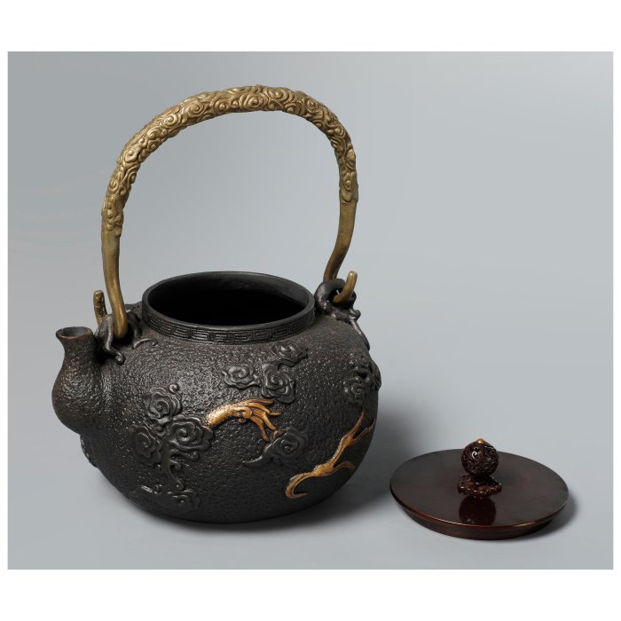 二拍)再生補破網-早期日本鐵壺雲龍紋岩肌壺款信龍堂造重1.7kg (BA
