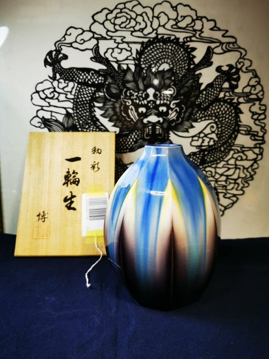 日本回流九谷燒博峰窯八棱花瓶，名家柴田博力作，風味獨特適合收藏九谷