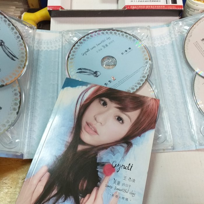 王心凌美麗的日子新歌+精選6cd收主演天國的稼衣等主題曲插曲艾迴紙盒首