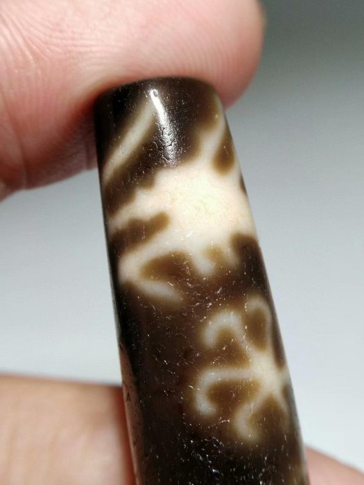 五爪金龍天珠，到鼎的天珠，這樣稀少五爪龍天珠實在少見，（線體分明很