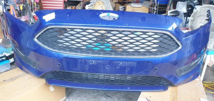 Focus MK3.5 運動版 前保桿 / 車頭 / 後下巴 / 藍色 / 2021-6-b