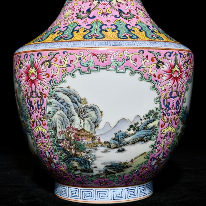 清乾隆粉彩開窗四季山水紋雙耳翻口瓶，高30.5cm直徑18cm42573 瓷器青