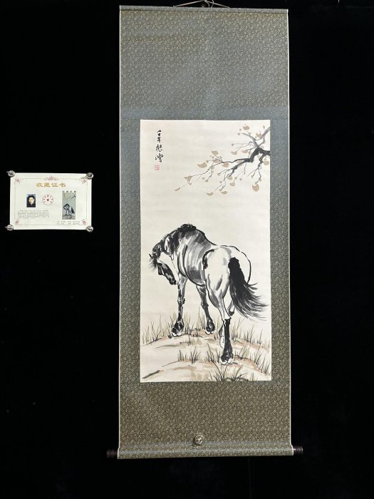 中国古美術・純手描き三尺画芯駿馬図・徐悲鴻印款・書道品・宣紙・珍品画・肉筆・書画 代號MC449《徐悲鴻駿馬》水印收藏三尺手繪中堂：8 材質：宣紙裝裱尺寸