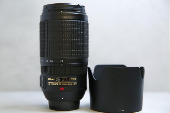 【台南橙市3C】Nikon AF-S 70-300mm f4.5-5.6 G ED 紅 VR 二手鏡頭 #99063