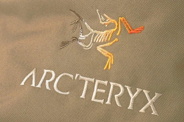 ARC'TERYX x BEAMS Mantis 2 Waist Pack Nagomi 限量聯名款兩用包側
