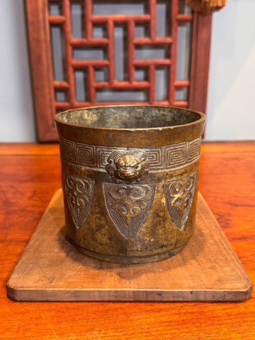 嚴選清代或民國雙獅饕餮紋銅器，手工雕刻古董級老銅藝術品，實物見底即