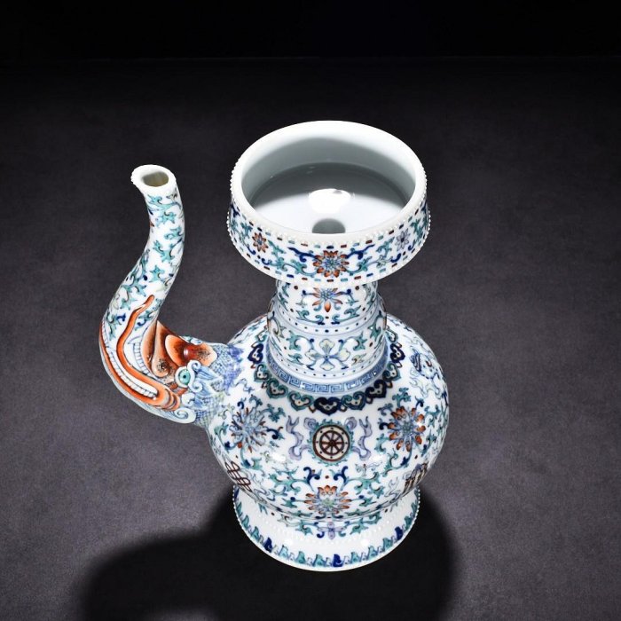 可議價清乾隆青花斗彩蓮托八寶紋賁巴壺高30.5厘米寬20厘米【藏寶古玩