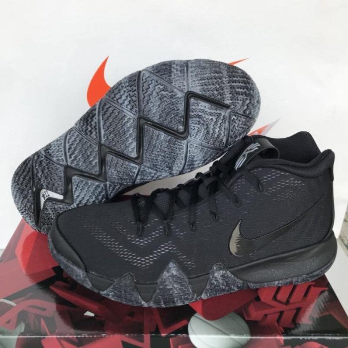 Nike Kyrie 欧文4代黑武士篮球鞋943807-008 Yahoo拍賣