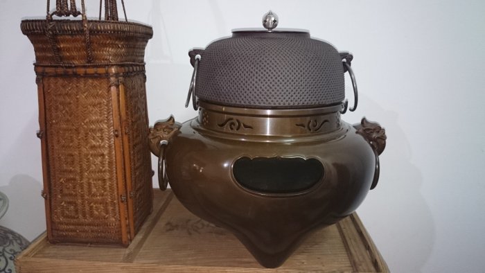 日本人間國寶高橋敬典銀摘霰釜鬼面風爐金谷淨雲古董茶道花道風爐銅壺龜