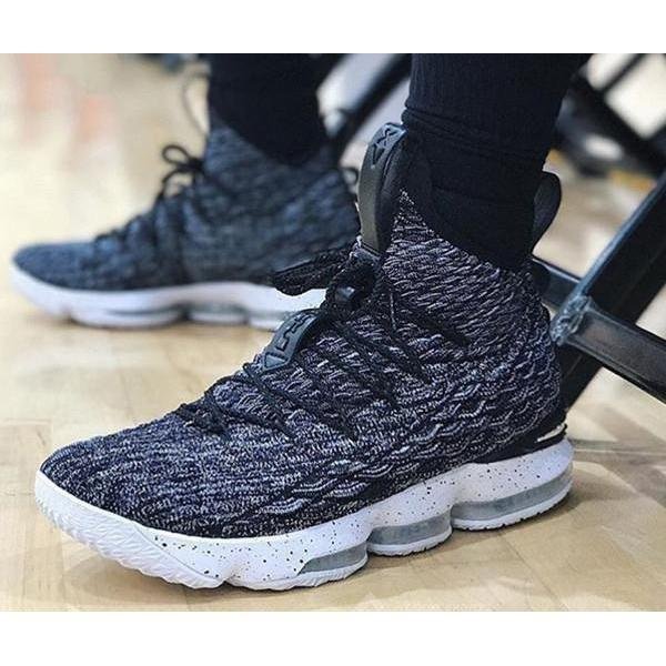 Nike LeBron 15 男 籃球鞋 雪花 灰 氣墊 897649 002 灰燼 zoom 編織【ADIDAS x NIKE】