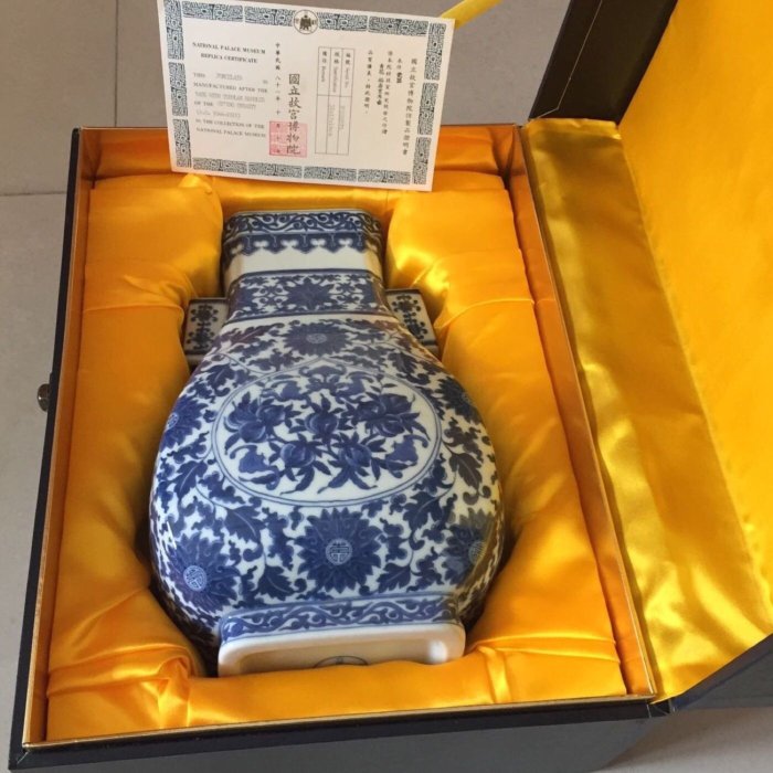 台湾　故宮博物館　複製品　青花門彩 台湾 故宮博物館 複製品 青花門彩 青花鴛鴦水注- 故宮