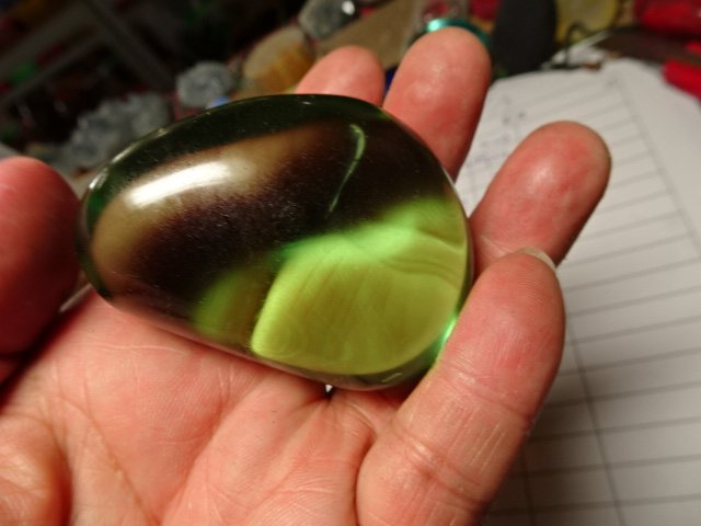 藍晶寶石玉石特賣→〈拋亮原石系列→天然櫻花綠琉璃石+極光蛋白