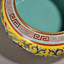 中国古美術・旧蔵の磁器・琺瑯彩粉彩鎏金瓷器筆洗・置物・書道具・文房具・紅木箱付 粉彩鏤空蟠螭紋套瓶- 故宮 工芸品