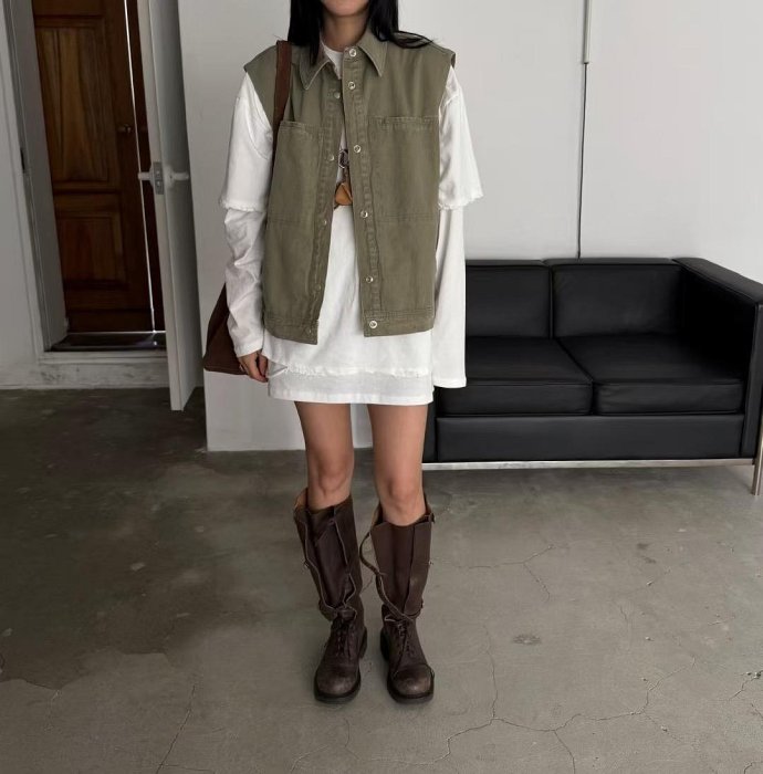 親飛韓國選品・實搭單品！牛仔挺料外搭背心  現貨・ 正韓服飾 中大尺碼