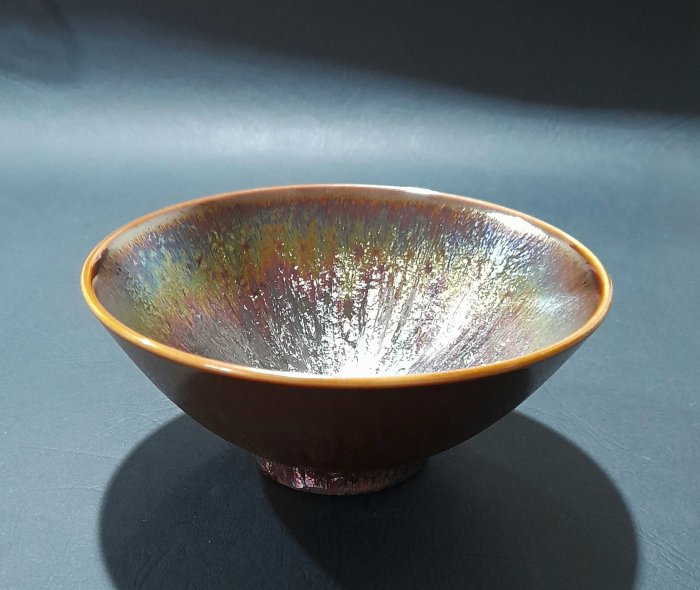 鶯歌知名陶藝師.郭明本精心傑作.親簽落款.錳七彩結晶釉笠