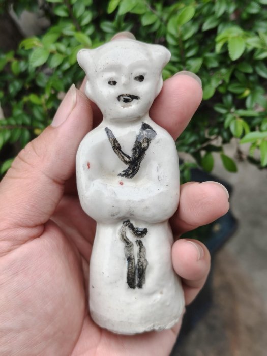 宋金時期磁州窯人物像，白釉黑彩獨特精品，品相完美好如初，生動有趣的