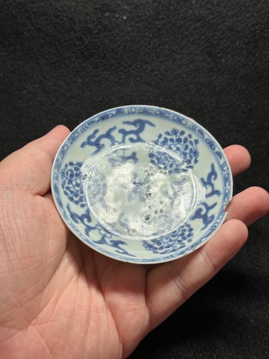 康熙年制青花忍冬紋團花薄胎瓷碟直徑9.5公分耐用推薦收藏佳品古董瓷器