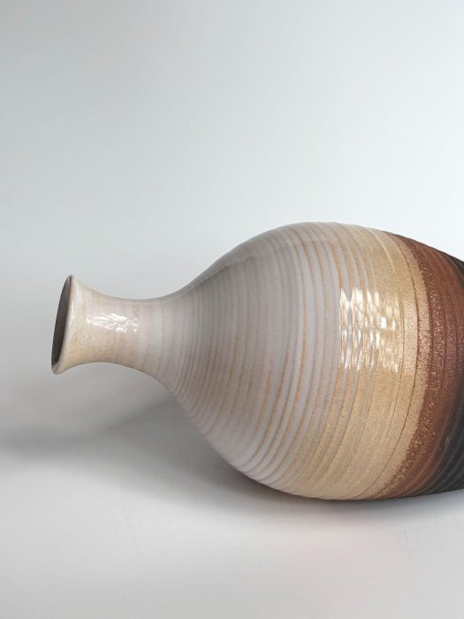 嚴選日本中古萩燒花器萩燒大和保男作高23cm 口徑4cm 全新全品附原盒