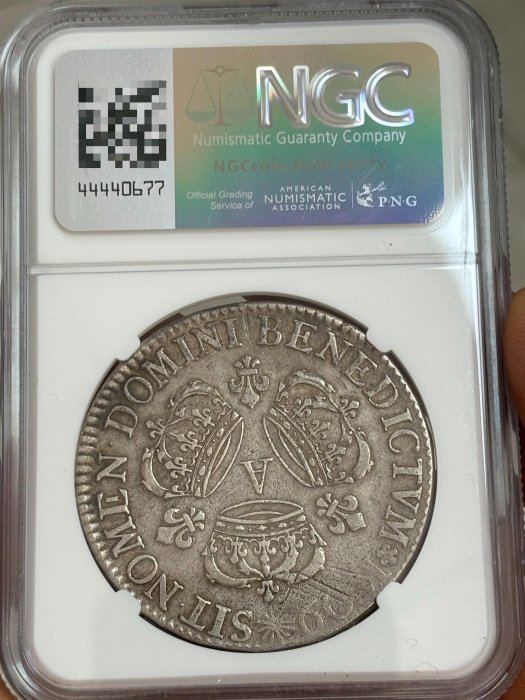 法國1709年路易十四NGC XF三皇冠埃居大銀幣，29克A廠巴黎製，路易十四