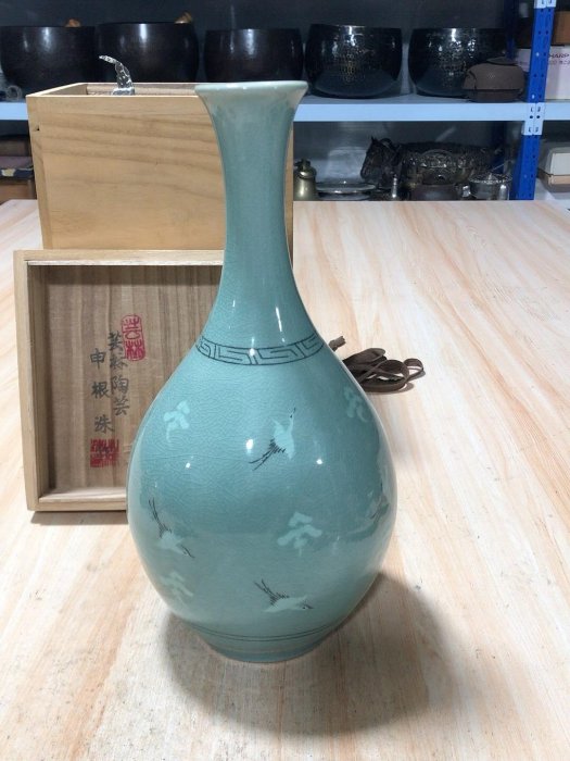 嚴選日本回流高麗青瓷趙京作仙鶴花瓶，附原木盒，實拍保證，一SOLD