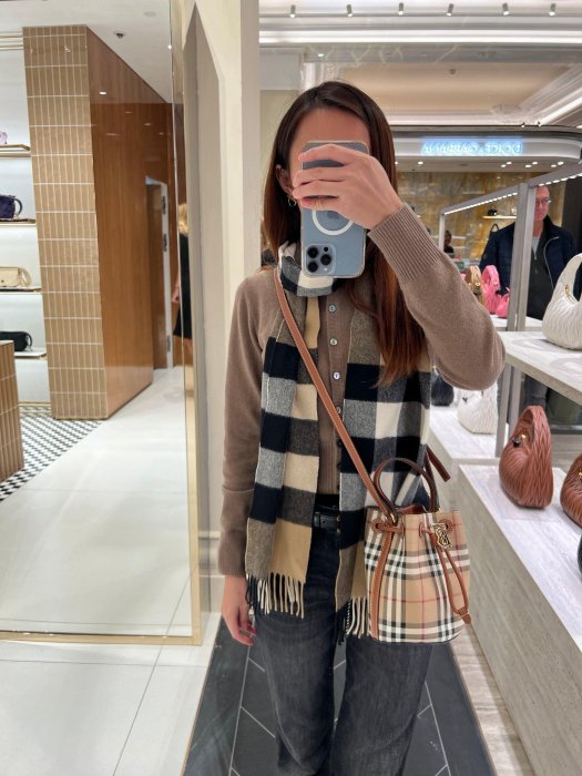 Burberry Bucket Bag Outfit 折扣預購】24秋冬正品BURBERRY BURBERRY