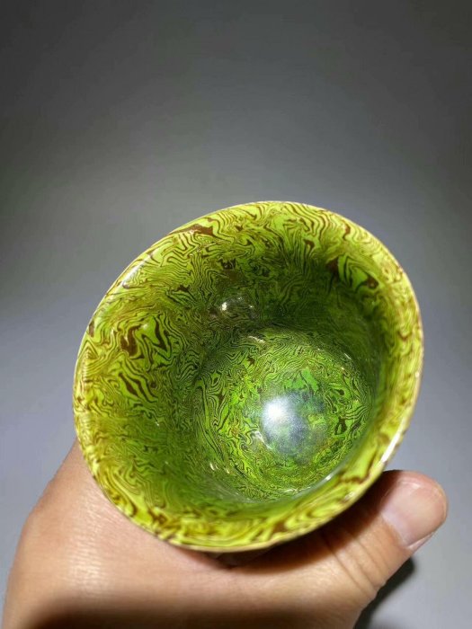 嚴選唐代鞏縣窯絞胎高足杯，器型優美古樸大氣，釉色瑩潤老味十足，實物