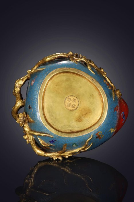 清精鑄銅胎景泰藍掐絲琺瑯福壽捧盒【規格】高20cm 長27cm 寬21.5cm 重
