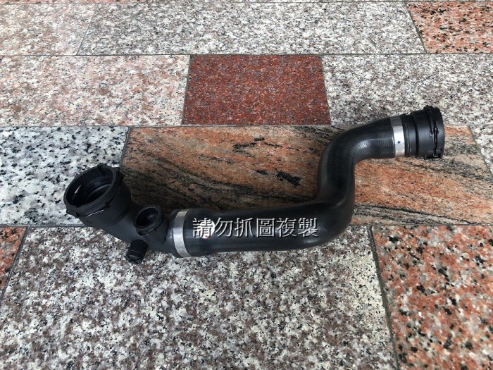 BMW X5 E53 3.0 德國進口 水箱上水管 另有E60 E70 E87 F01 F07 F10 F15 F30