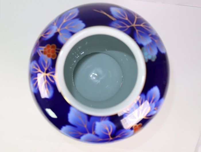28cm 深川製磁　花瓶　有田焼　瑠璃葡萄　金彩　深川製磁 壷・花瓶 1060408022.jpg