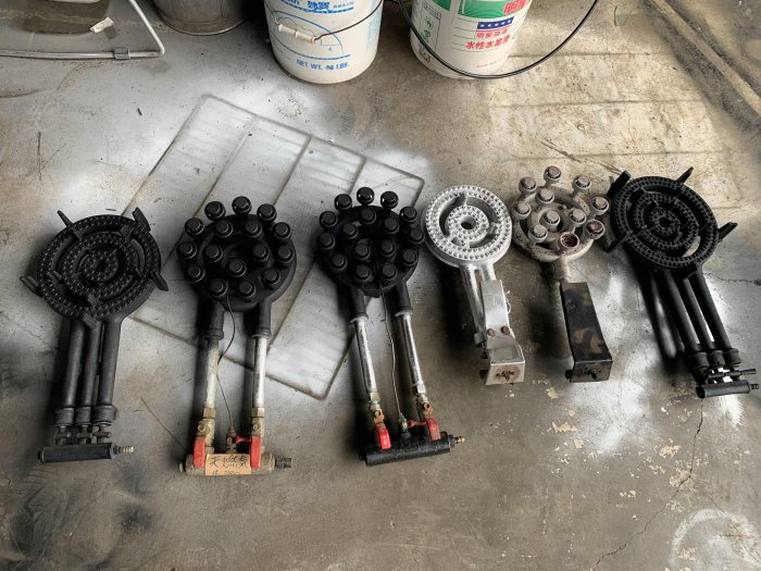 桃園國際二手貨中心---快速爐  湯爐  大三環 小三環  慢火爐   保溫爐  {無含碗公}  天然、桶裝都有...歡迎詢問