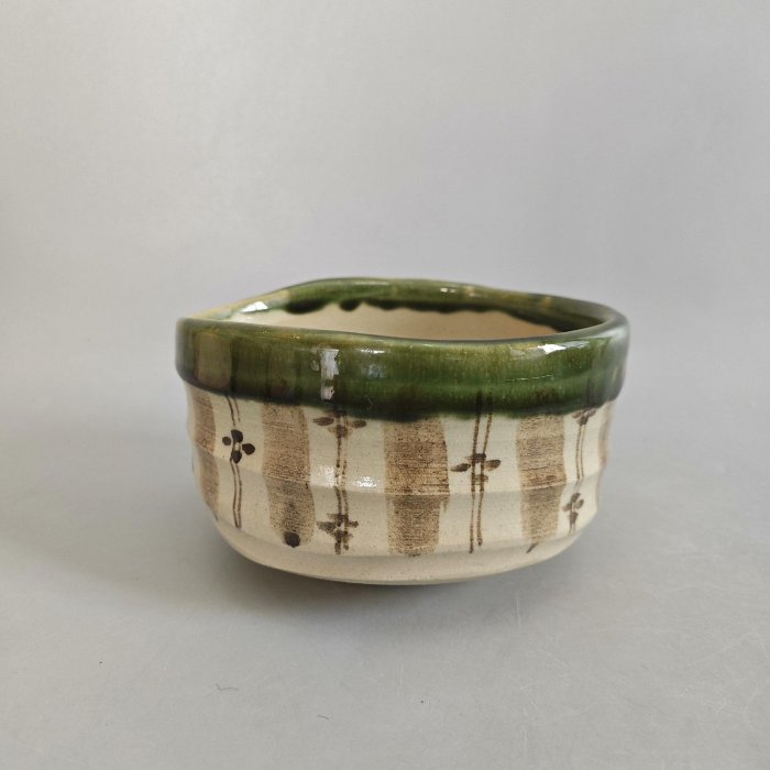 Ｔ２３４　茶碗　『黒織部　茶碗』『秀泉陶苑　沢田秀一 作』　共箱　抹茶碗　茶道具 T234 茶碗 『黒織部 茶碗』『秀泉陶苑 沢田秀一 作』 共箱