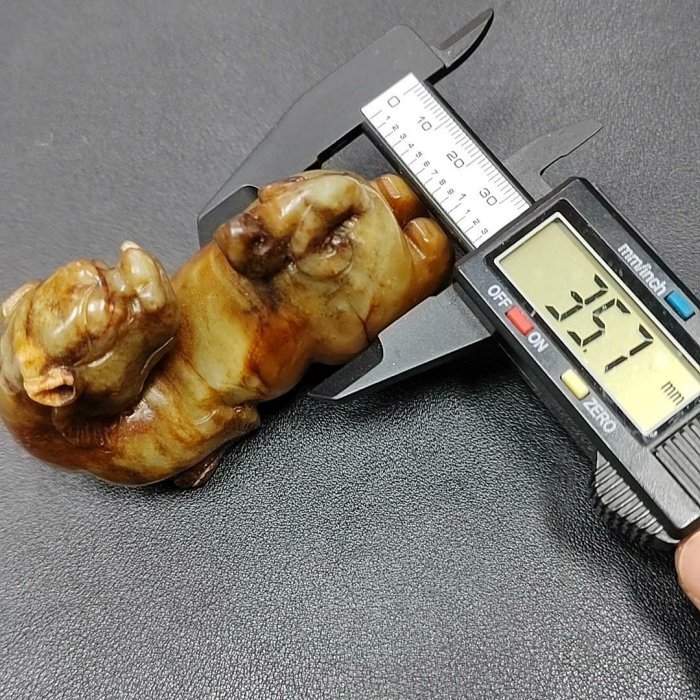 嚴選戰漢時期和闐玉製老玉貔貅，典藏招財進寶吉祥好物55.5x89.6x35.7mm
