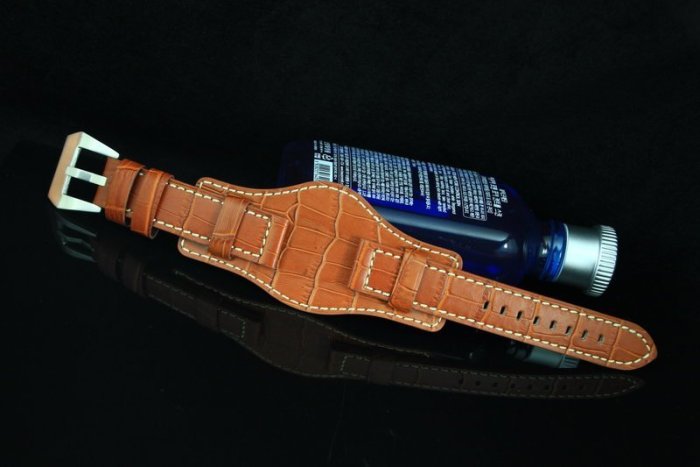 20mm皮底皮面bund watch strap hamilton飛行軍錶風格鱷魚皮紋錶帶,白色縫線