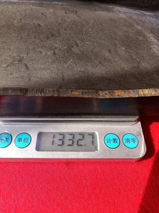 嚴選日本百年老石硯，高島虎斑石質地，長22.6cm，寬13.7cm，厚2.2cm