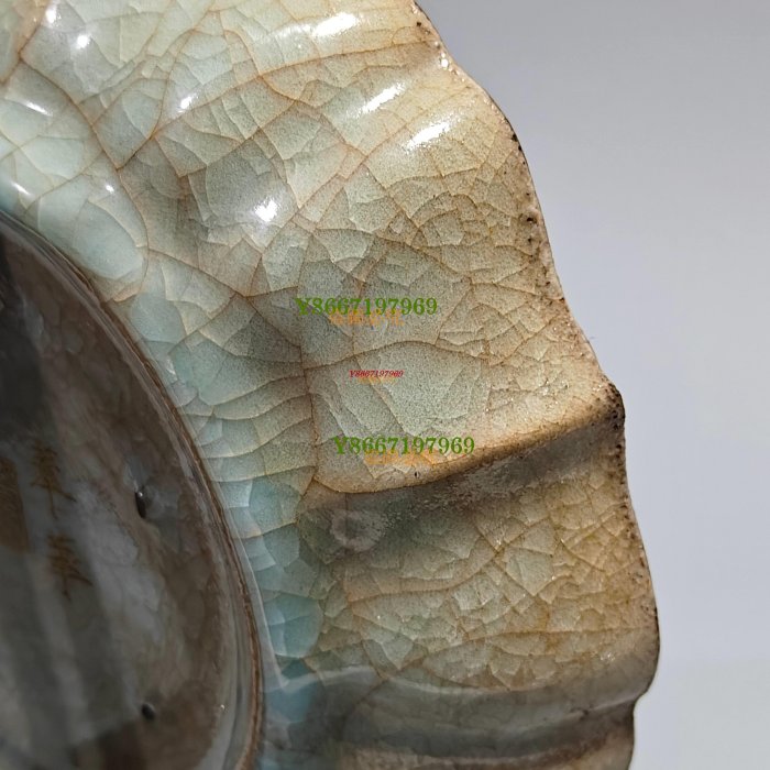 宋官窯汝瓷冰花冰裂紋刻字描金賞盤！此精致，手工制作，做工精細。胎質