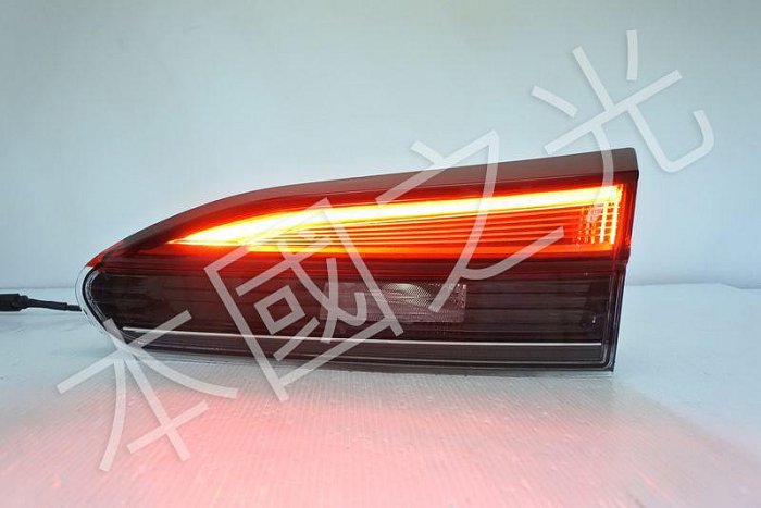 oo本國之光oo 全新 豐田 COROLLA CROSS CC 原廠型LED 光條 倒車燈 內側 尾燈 空件 乘客邊一顆