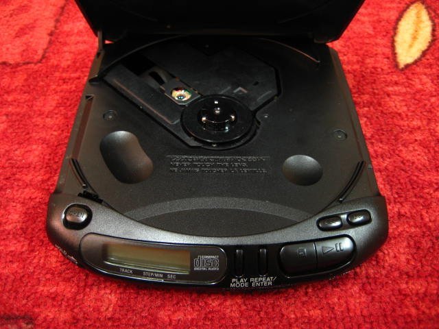 完美作品】SONY Discman D-145 日本製CD隨身聽，最高品質，現貨特價