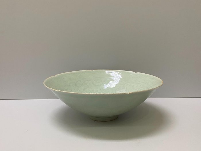 時代影青 宋湖田窯影青古董碗，品相優良，尺寸精確7.4公分，口徑達21.5公分