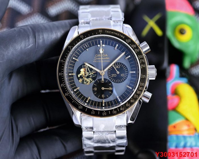 在歐米茄 OMEGA 超霸阿波羅登月系列這款經典而硬朗的時計延續著歐米茄輝煌的海洋傳奇歐