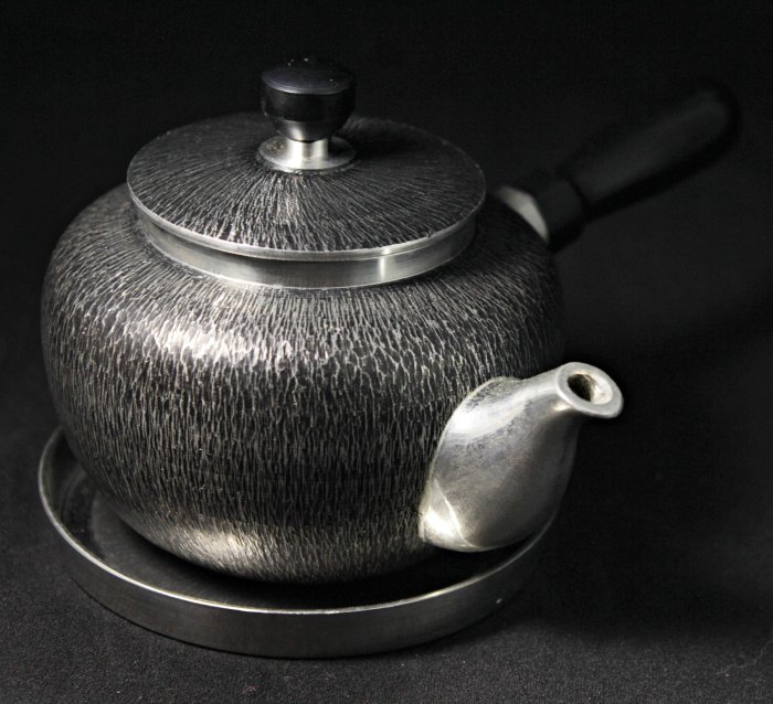 桑園の】美品!! 日本老字號本錫錫半377g 嵯峨野茶器組壺托側把壺T