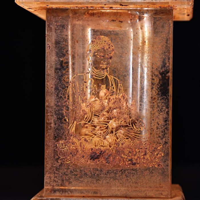 中国古美術·古水晶彫刻款・描金・釈迦牟尼仏祖 舍利塔 セット・金剛舍利子附・細工 中国古美術·古水晶彫刻款・描金・釈迦牟尼仏祖 繋がれ 舍利塔