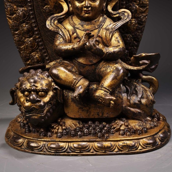 銅鎏金童子騎獸佛像，適合居家供奉尺寸高24厘米，寬20厘米，厚13厘米