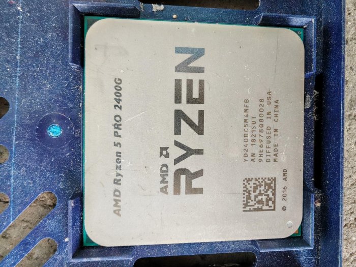 【小新代購】AMD Ryzen5 PRO 2400G  CPU 成色如圖，正常使用