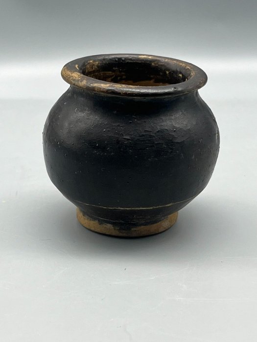 遼から金時代 吉州窯水注 三系執壺 茶壺　酒器　水滴　水指(F-103) 宋朝黑釉小罐傳承吉州或贛州窯藝文房雅器水盂的理想選擇口徑3.3公分腹