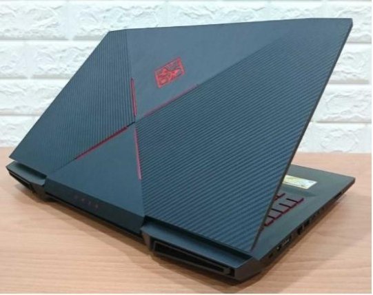 17吋電競筆電 HP 17-an033tx i7-7700hq 8GB GTX1050Ti 128SSD+1 TB