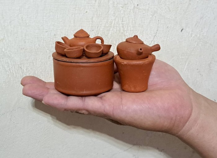 二手~仿真微型紅泥小火爐 燒炭煮茶爐 + 袖珍迷你泡茶具套組